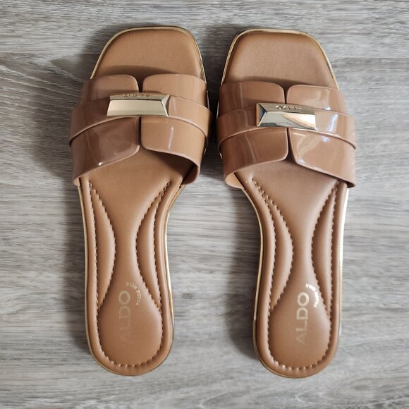 ALDO Brown Patent Slide Sandals - size 5 - Picture 1 of 1